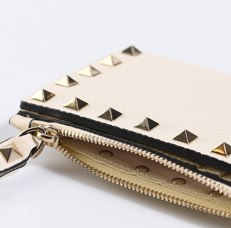 VALENTINO ROCKSTUD GRAINY CALFSKIN CARDHOLDER WITH ZIPPER