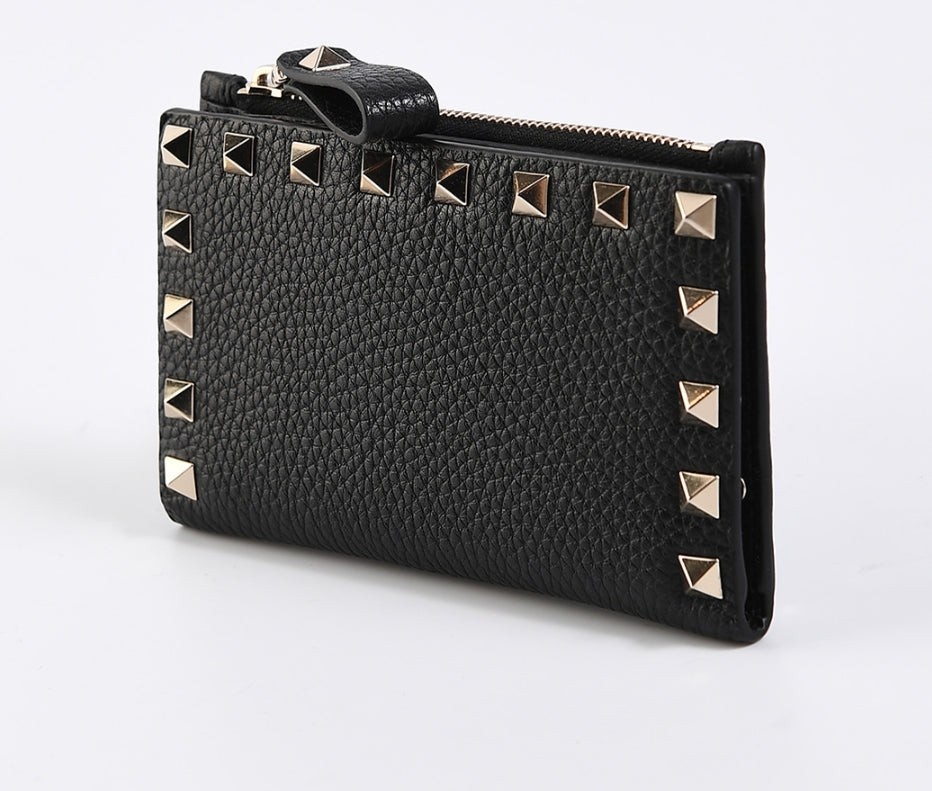 VALENTINO ROCKSTUD GRAINY CALFSKIN CARDHOLDER WITH ZIPPER BLACK