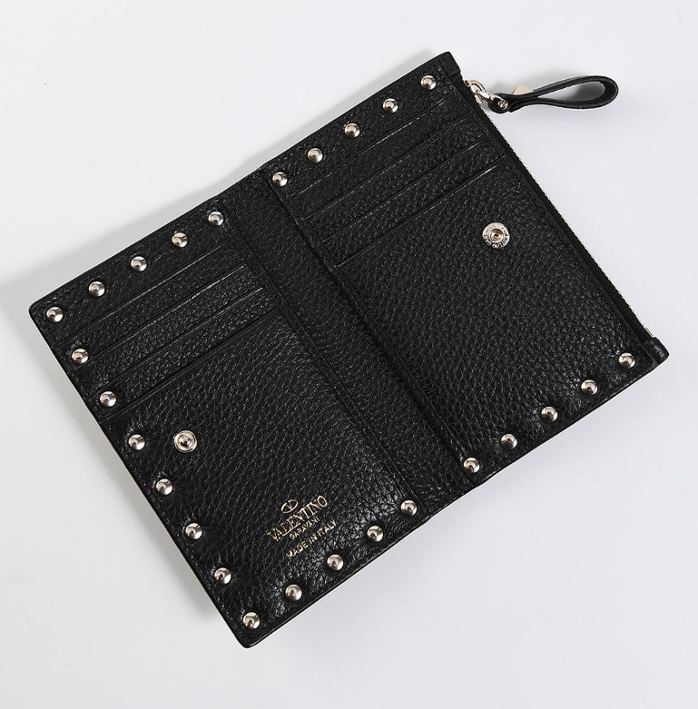 VALENTINO ROCKSTUD GRAINY CALFSKIN CARDHOLDER WITH ZIPPER BLACK