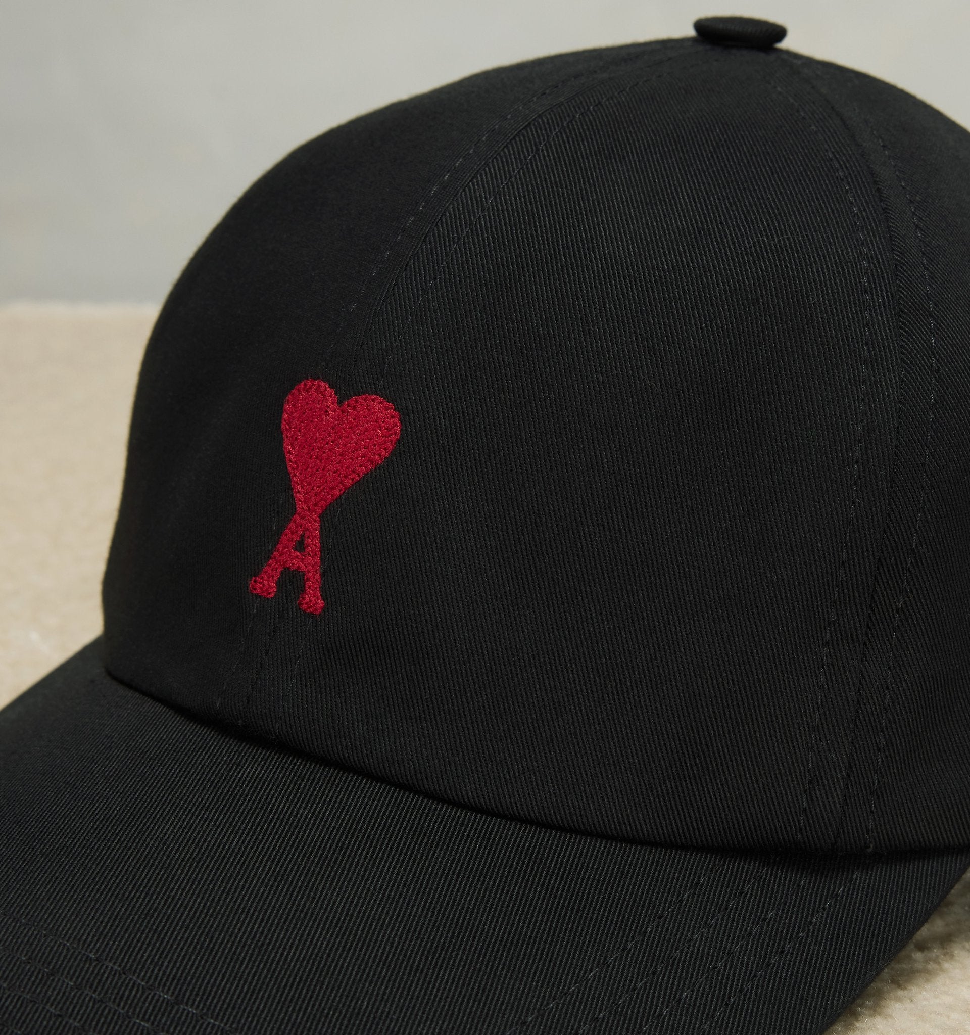 Ami Red Ami De Coeur Embroidery Cap black